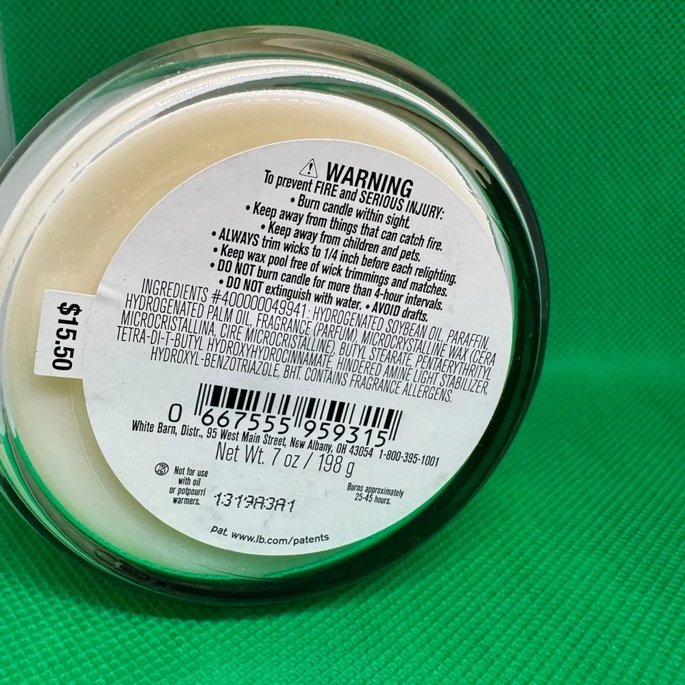 White Barn Sandalwood Vanilla Scented Candle - Single Wick New - Picture 3 of 3